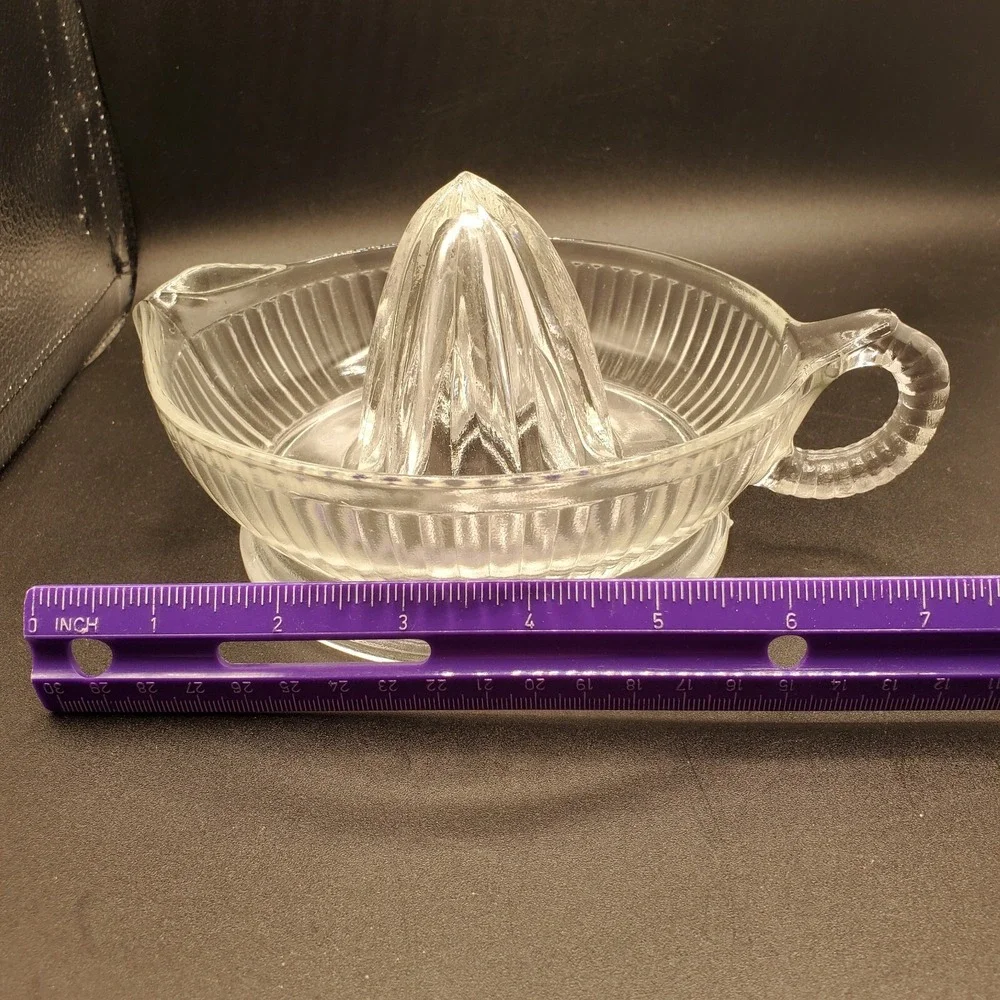 Juicer Vtg Clear Glass Reamer Ribbed Pressed Glass Orange Lemon Handle Spout 7.5